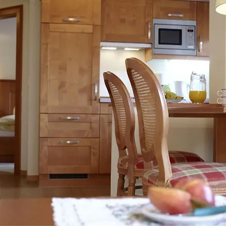 Πανσιόν Alpenjuwel Rohnenspitze 3*