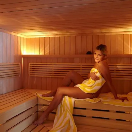 Alpenjuwel Rohnenspitze 3* Zöblen