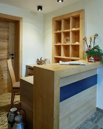 Alpenjuwel Rohnenspitze 3* Zöblen