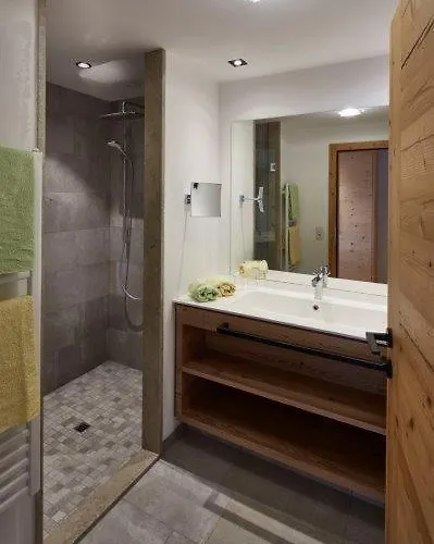 Alpenjuwel Rohnenspitze Maison d'hôtes