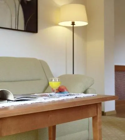 Alpenjuwel Rohnenspitze Konukevi