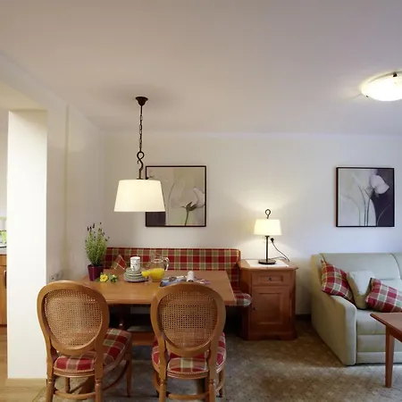 Alpenjuwel Rohnenspitze Zöblen