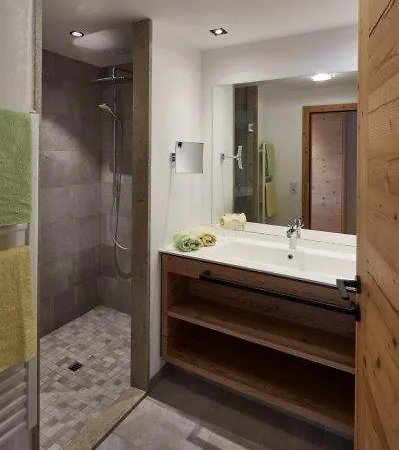 Alpenjuwel Rohnenspitze Guest house